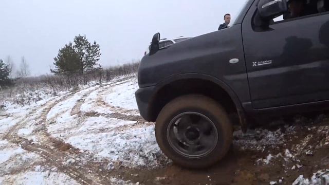 Тахо, Прадо, Паджеро Спорт,Дискавери 3, Джимни на бездорожье смотреть онлайн