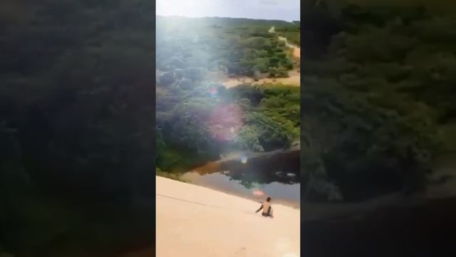 Горка на песчаных дюнах в Риу-Гранди-ду-Норти ?#shorts смотреть онлайн