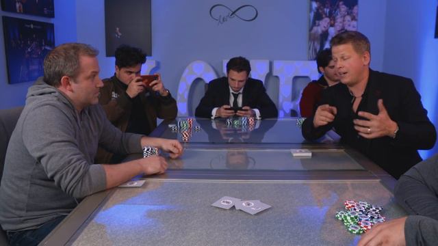 Why you DON'T PLAY CARDS with a MAGICIAN + WSOP Giveaway смотреть онлайн