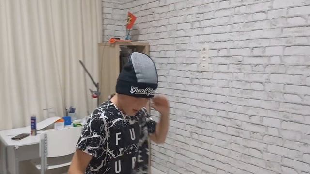 как крутится на голове смотреть онлайн