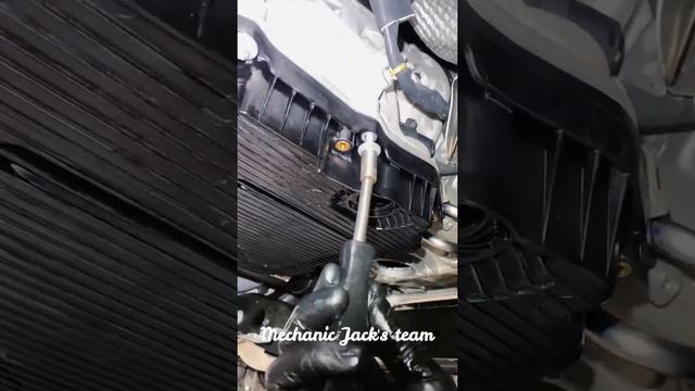 Mercedes 9G Tronic Transmission Replace gear oil смотреть онлайн