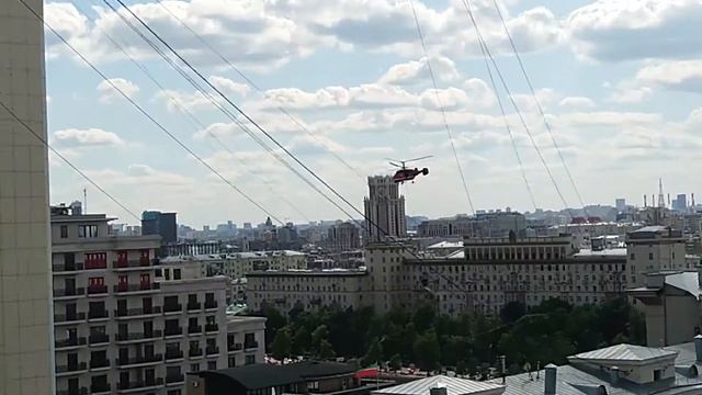 Вертолёты над Москвой рекой 25 мая 2021 2 смотреть онлайн
