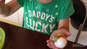 Как покрасить  яйца на Пасху с ДЕТЬМИ.