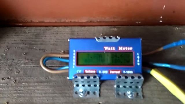 Ветряк 1кВт на новых лопостях.