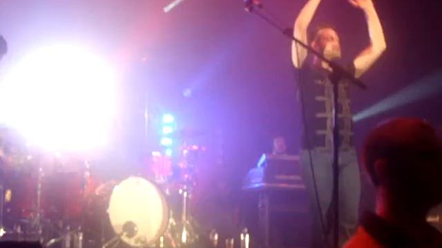 Kasabian - L.S.F. (Lost Souls Forever), HMV Forum (21 October 2009) смотреть онлайн
