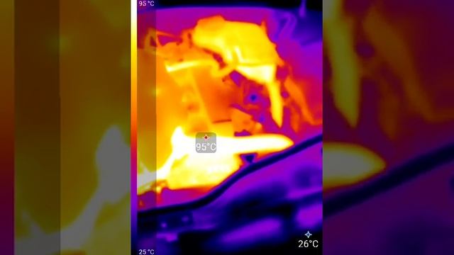 Thermal - under the hood, car engine after run. (Thermal Seek Pro|) смотреть онлайн