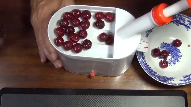 Отделитель косточек из вишни смотреть онлайн