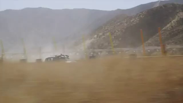 Музыкальная трасса (клип OK Go - Needing / Getting) смотреть онлайн