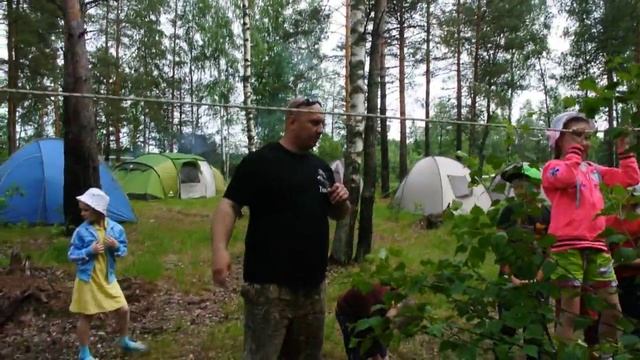 Детский православный лагерь при Свято-Екатерининском храме г. Судогды идет в поход смотреть онлайн