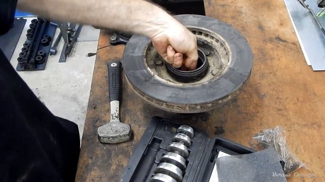 Auto to Manual Locking Hubs, Plus Bearings on a Squarebody Chevy - Vortex Garage Ep. 22 смотреть онлайн