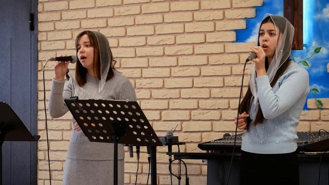 Христианская Песня "За тихой рекою..." смотреть онлайн