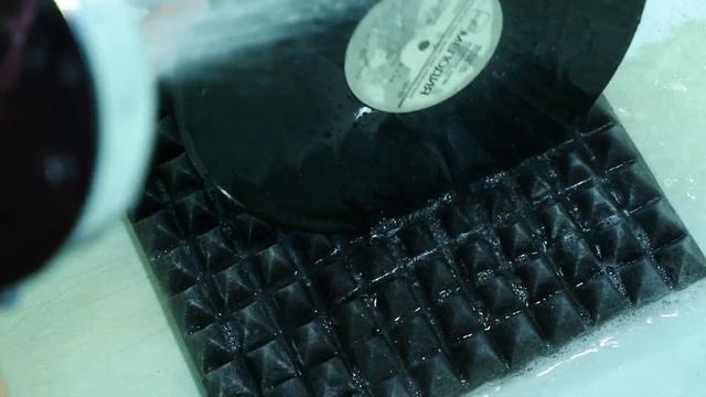 О том, как я мою виниловые пластинки смотреть онлайн