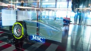 Макс и Катя и целый день на корабле в океане