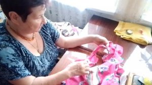 Увеличила халат по бокам.Была ошибка.Но все получилось.