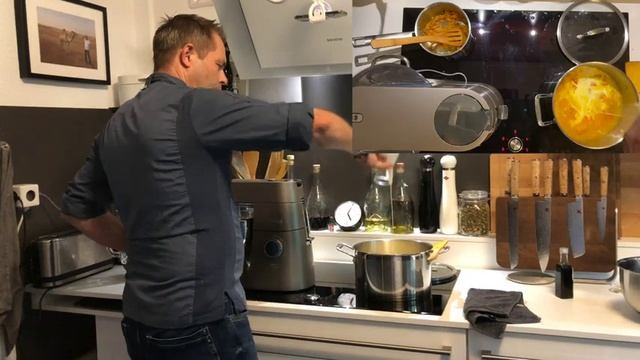 Hokkaido-Kürbiscremesuppe Brockes Kitchen смотреть онлайн