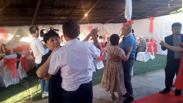 Тараз.Кудалык.Ямаха Баян мен қазақша попури әндер. Ауылға барам смотреть онлайн
