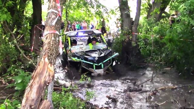 Эта салатовая багги BRP всегда едет на все 100%! смотреть онлайн