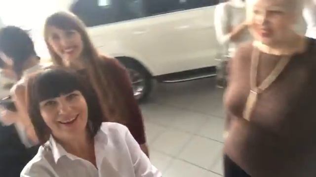 Тут дарят машины! смотреть онлайн