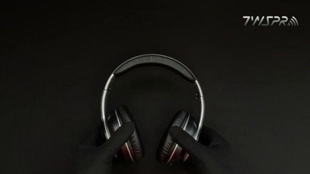 TWS Pro V33 черные лого светящиеся беспроводные наушники блютуз. Наушники игровые полноразмерные