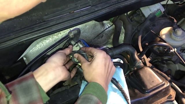 Road to Restoration Phase 1— Volkswagen Golf Mk3 1995— Throttle Body Gasket Blown смотреть онлайн