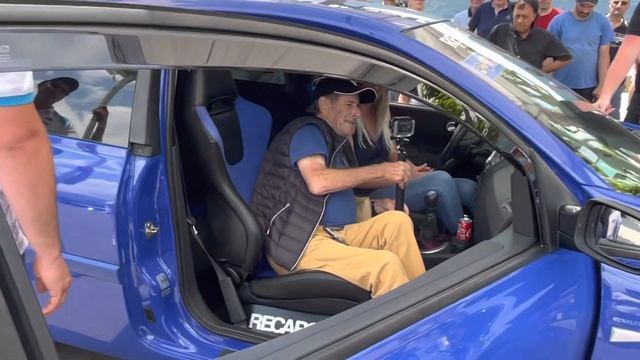 Jean Ragnotti dédicace ,les voitures Aix les Bains (Rassemblement Renault Sport) смотреть онлайн