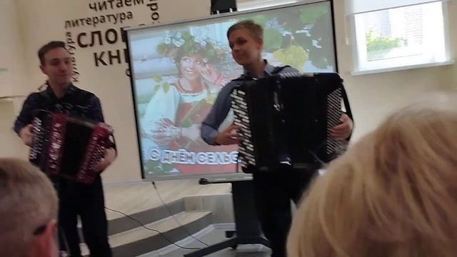 Ай, да баянисты! В каждый бы ДК таких! Но они живут в Вологодском районе - БРАВО! смотреть онлайн