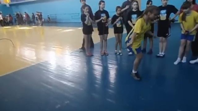 Школьница бьет мировые рекорды смотреть онлайн