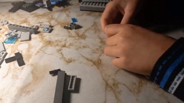 Как сделать РОБОТА ПОЛИЦЕЙСКОГО своими руками ( лего ) LEGO