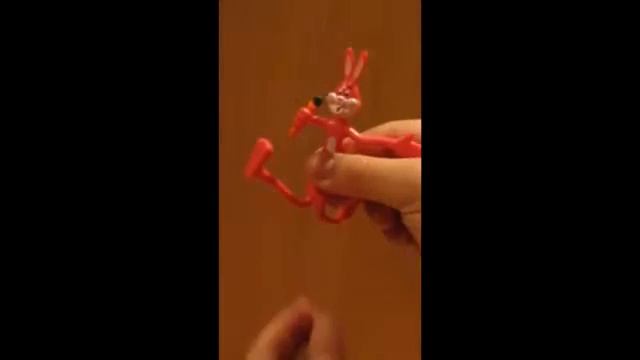 Видеообзор детская игрушка Гнущийся заяц Багз Банни kidtoy in ua смотреть онлайн