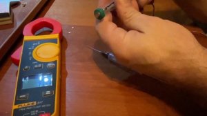 Пробник для проверки светодиодов из шприца