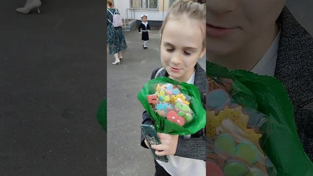 Это шикарный букет мы приобрели у наших друзей. ( https://lutin.msk.ru/) у них вкусно и бюджетно. смотреть онлайн