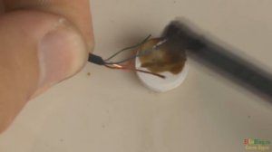 Как спаять провода наушников?