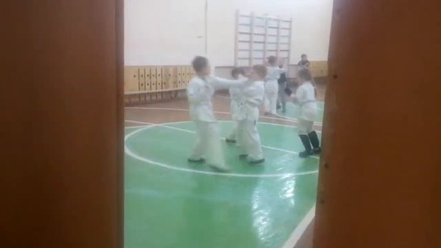 Боевая тренировка каратэ-киокушинкай! смотреть онлайн