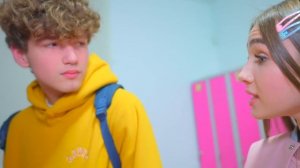 СМАЙЛ РЕШИЛ ВЕРНУТЬ ЛЮБОВЬ ДИАНЫ БУНТАРКИ ЗА ДОРОГИЕ ПОДАРКИ!!! ДИАНА ВЕРНЁТСЯ ИЛИ НЕТ?