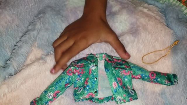 Стелла открывает НОВУЮ куклу Barbie Extra #10 в куртке с цветочным принтом и наборе для бега с DJ смотреть онлайн