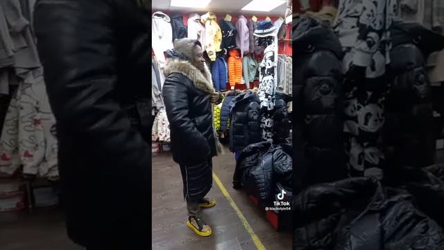 Утепляемся к зиме(тикток Blackstyle54)так по мнению мамы надо одеваться, столько курток иметь.