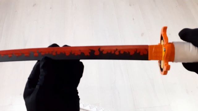 Катана из аниме "Клинок, рассекающий демонов" (Demon Slayer) Меч Кёнджуро Ренгоку смотреть онлайн