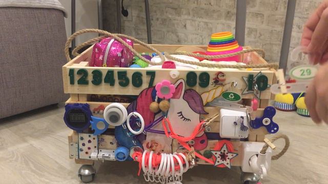 Бизиборд своими руками. Легко! Да еще бизиборд-каталка-накопитель (3 в 1) из ненужных вещей.ЭКОНОМИ