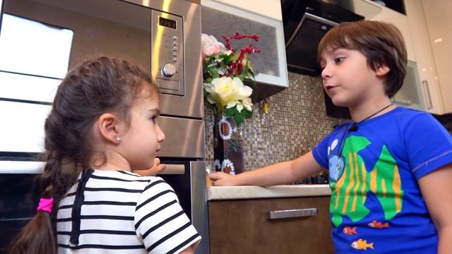 Камиль ОТКЛЮЧИЛ в доме ИНТЕРНЕТ! Мы в ОПАСНОСТИ! для детей kids children смотреть онлайн