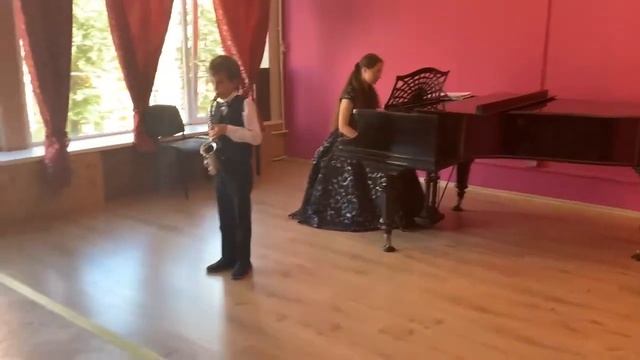 381 Датский Иван, г СПб, П И Чайковский Старинная французская песенка смотреть онлайн