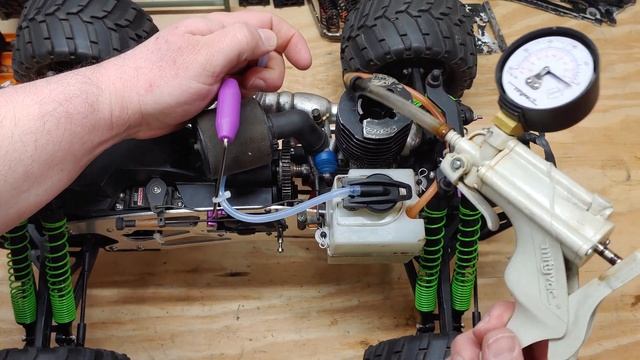 Checking for Leaks on Your Nitro RC Quick Tip #1 смотреть онлайн