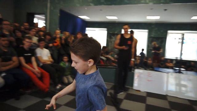 Заика Денис - Черный Денис (до 9 лет) WORKOUT BATTLES 2019