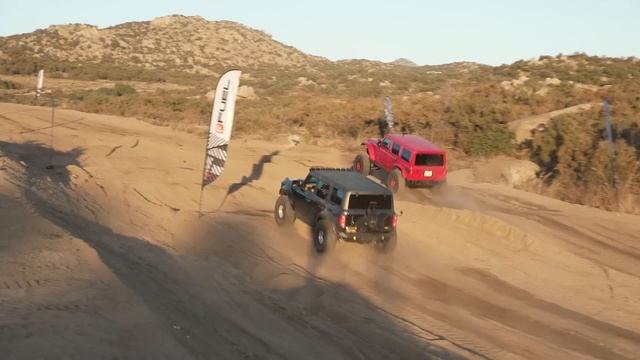 Ultimate Crash Battle! Raptor FULL Send to FLAT, Jeep Rubicon gets ROLLED by the Whoops смотреть онлайн