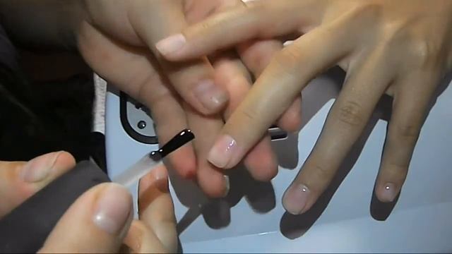 Маникюр, нанесение шеллака, дизайн, стразы Nazik Nail Studio Пятигорск смотреть онлайн