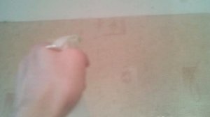 Как снимать бумажные обои со стены
