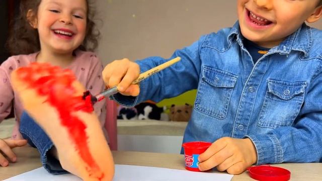 Учим цвета с пальчиковыми красками Learn color with paints смотреть онлайн