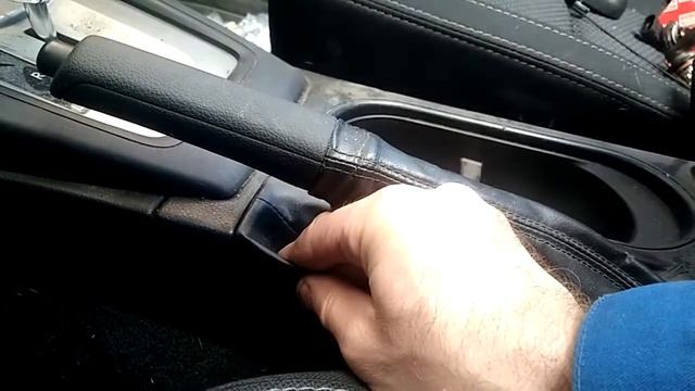 Регулировка ручного тормоза Subaru Forester 2014 смотреть онлайн