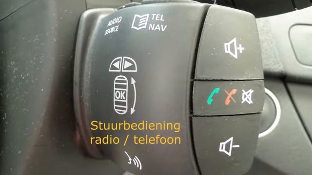 Renault Laguna 1.5 dCi Bose (Glazen dak/Trekhaak) смотреть онлайн