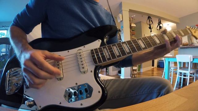 Squier Bass VI with Baritone Guitar Strings смотреть онлайн