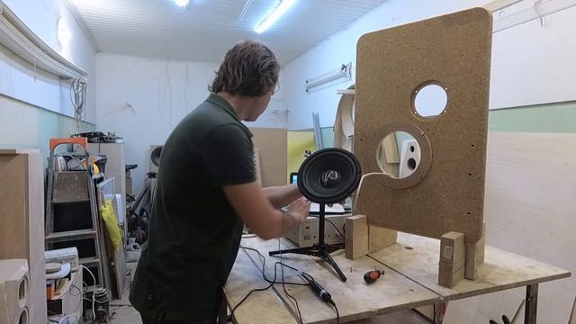 Можно ли измерять АЧХ динамика без корпуса? Проверяю себя. смотреть онлайн